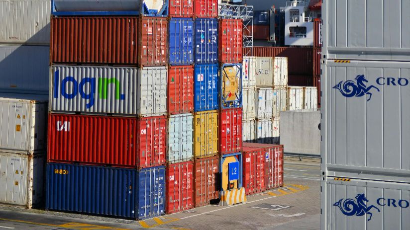 International Moving Containers